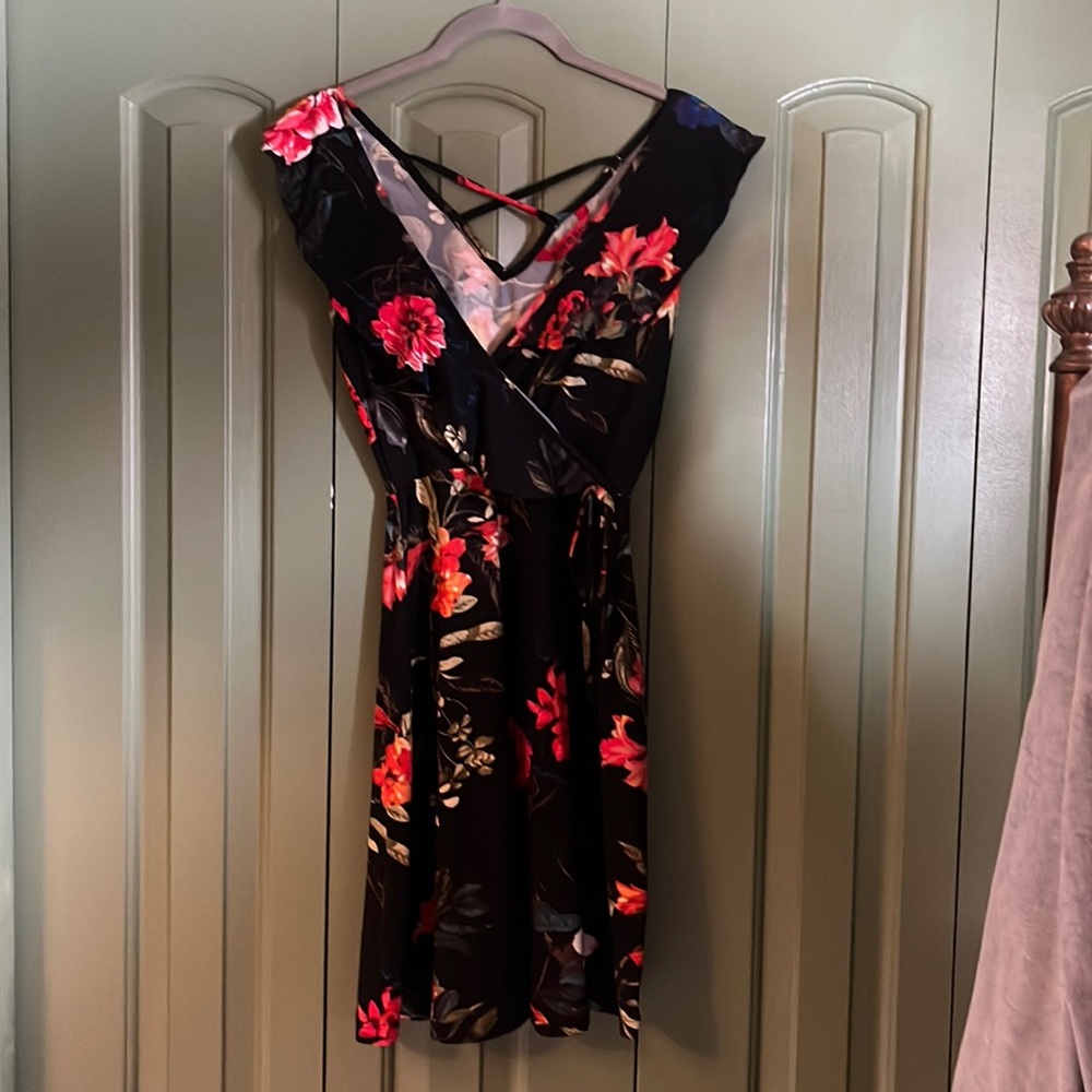 Floral summer dress, size small